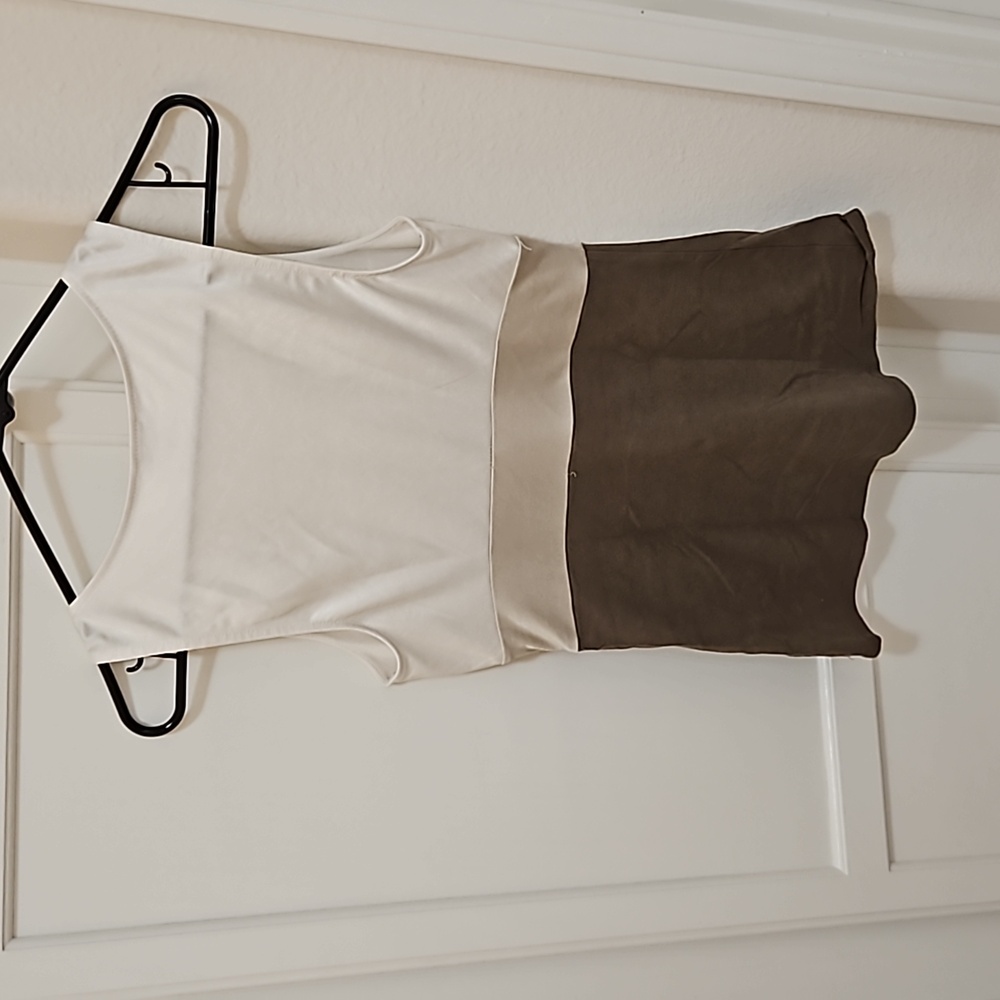 Express Square Neck Tank - Picture 2 of 3